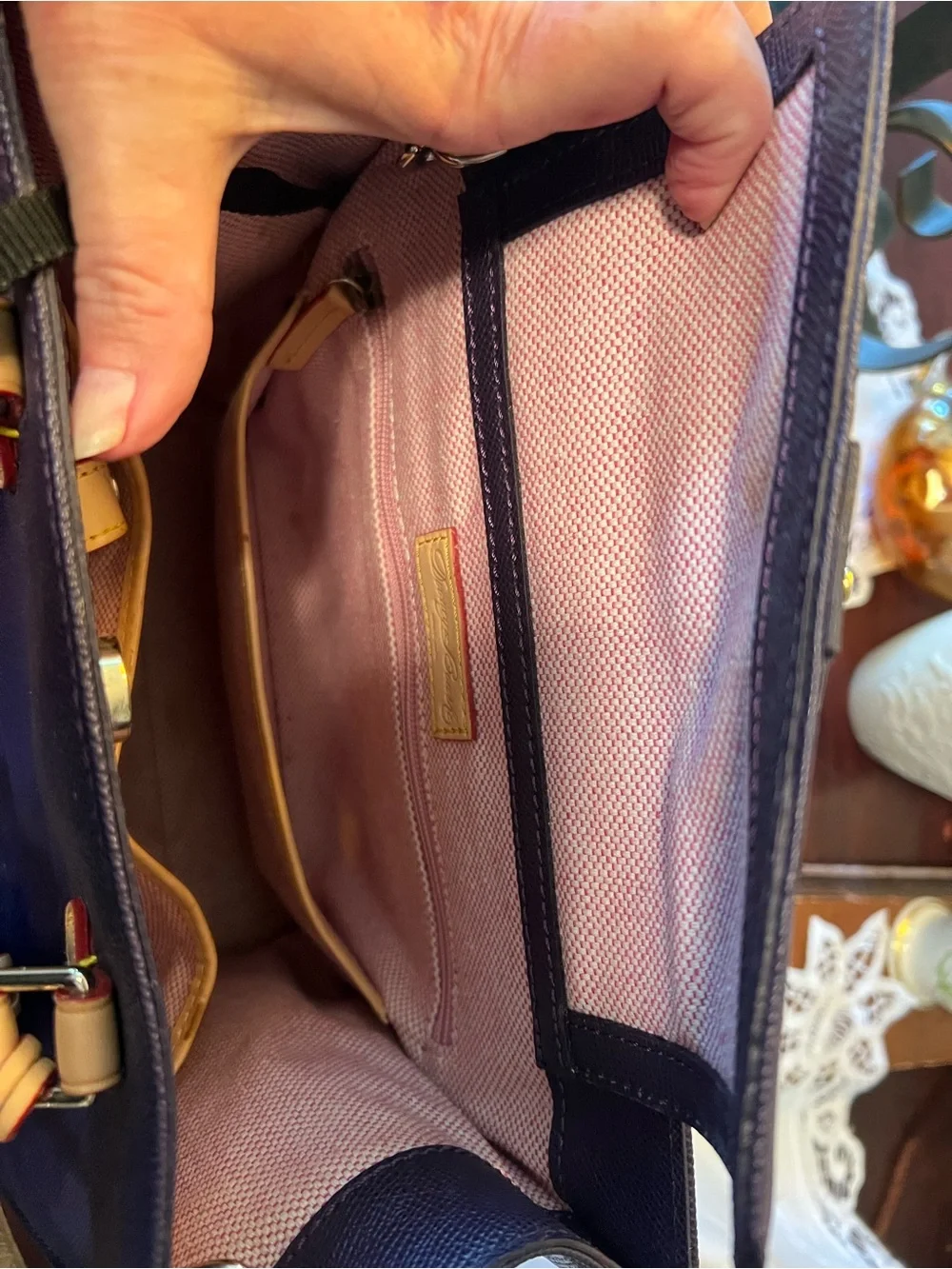 Dooney & Bourke structured dooney